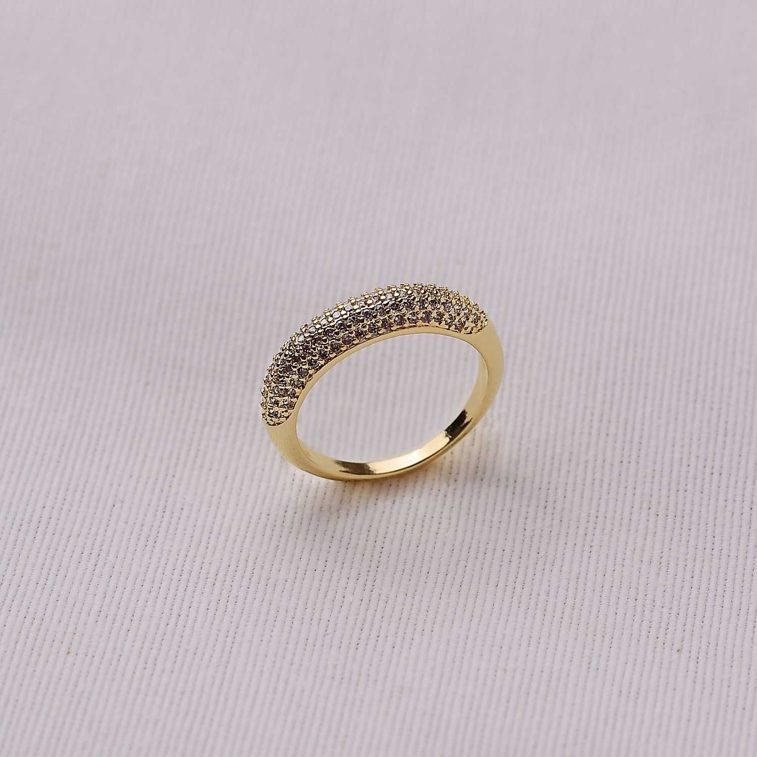 Anel Dourado Aparador Cravejada com Zircônias Cristais