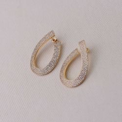 Brinco Dourado Cravejado com Zircônias Cristais 