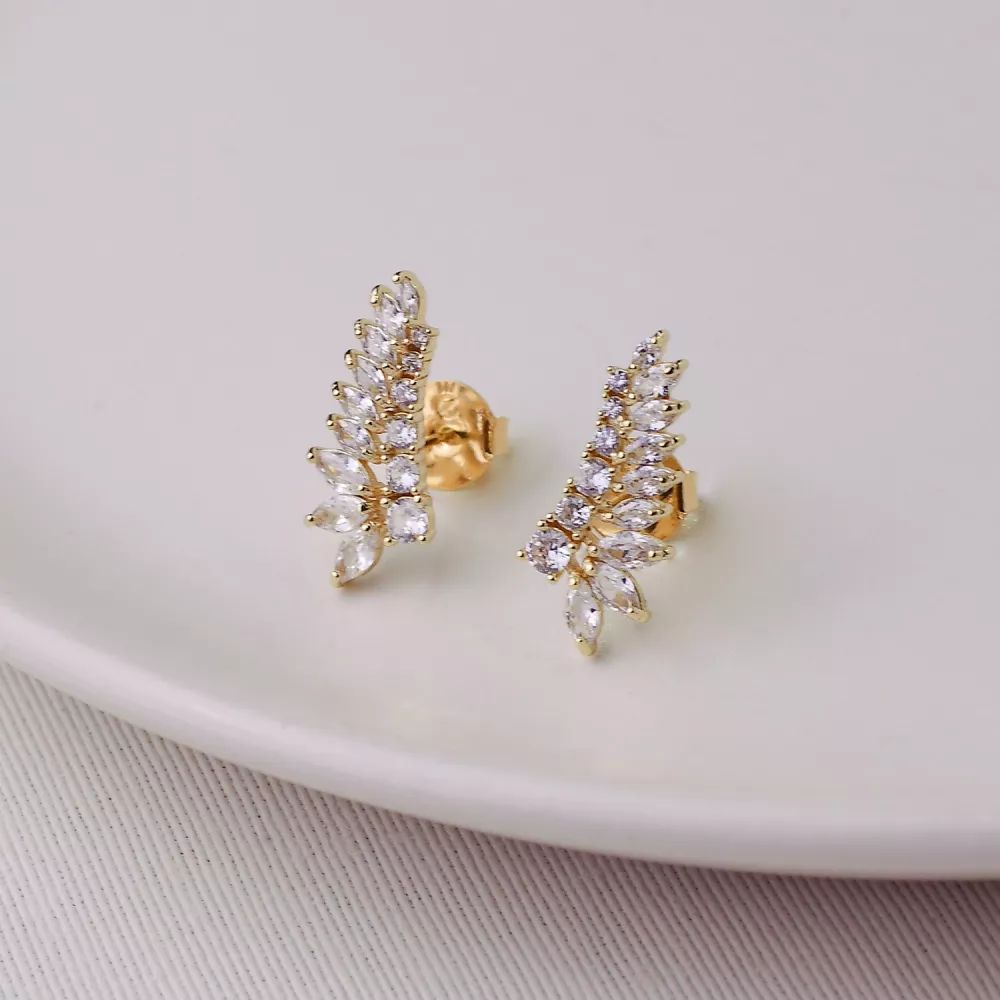 Brinco dourado ear cuff cristal