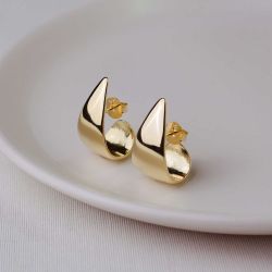 Brinco Dourado em Metal