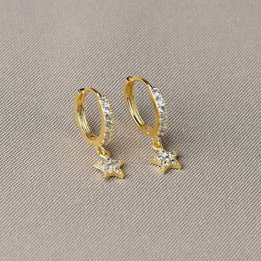 Brinco Dourado Infantil Argola com Estrela Cravejada com Zircônias Cristais