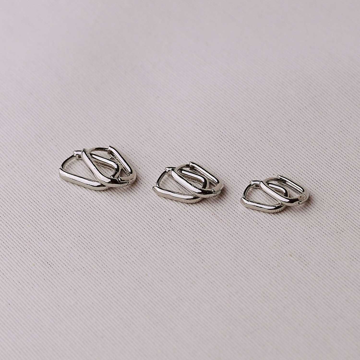 Brinco Ródio Trio de Argolas Ovais em Metal 16, 14 e 12mm