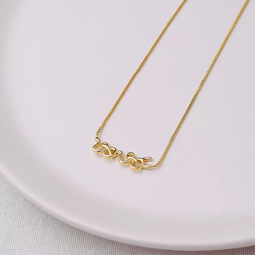 Colar dourado Vovó em metal 49+5cm