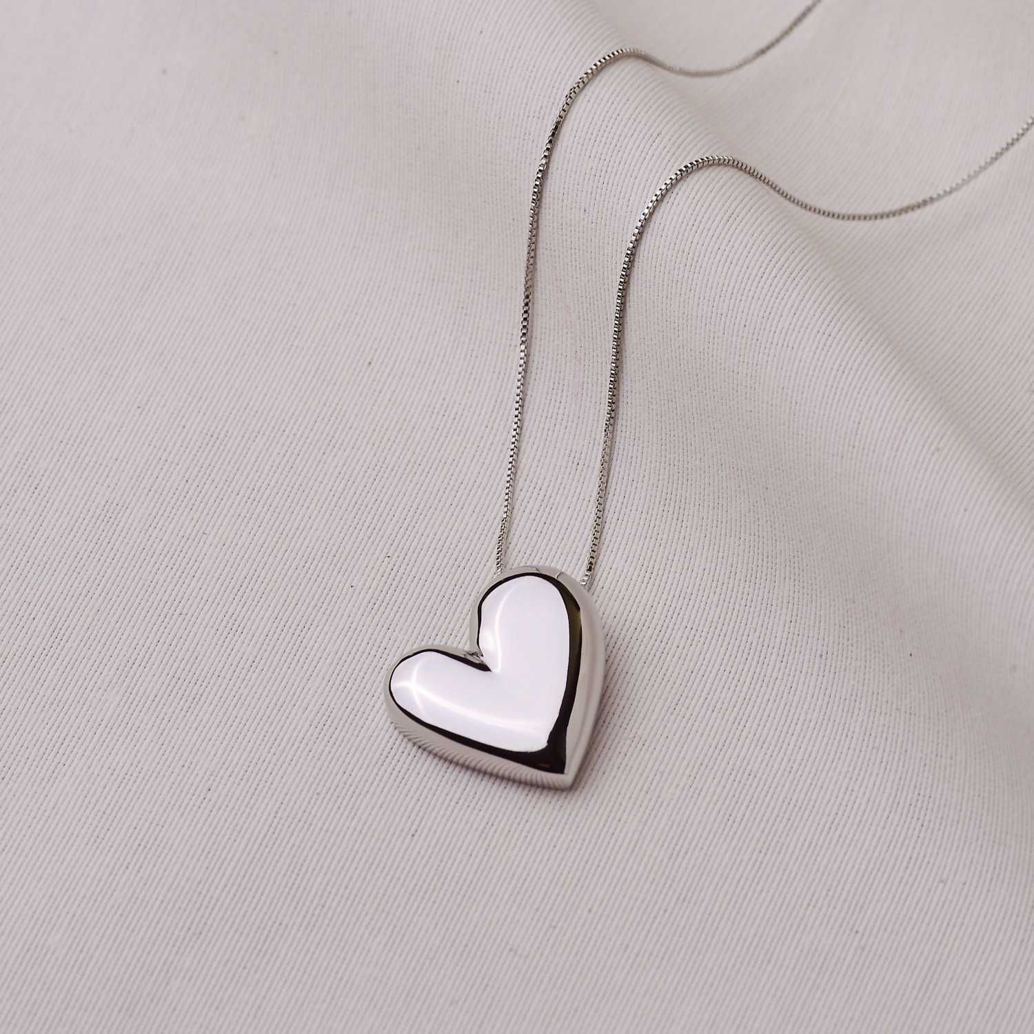 Colar Ródio Coração em Metal 45cm