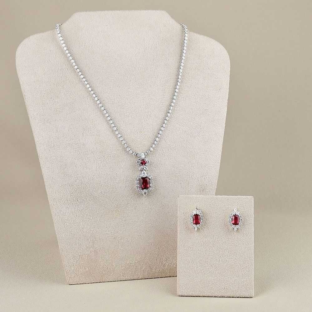 Conjunto Ródio Cravejado com Zircônias Cristais e Vermelha
