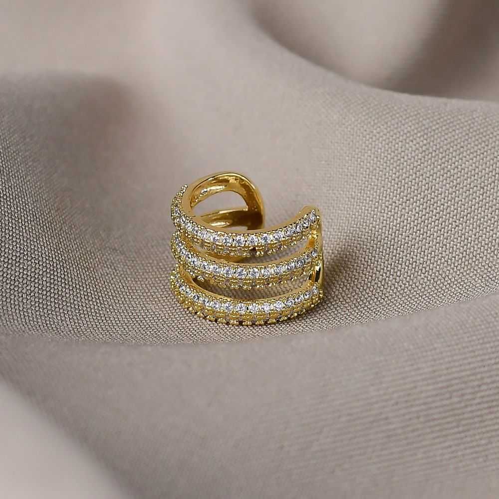 Piercing Dourado Triplo Cravejada com Zircônias Cristais